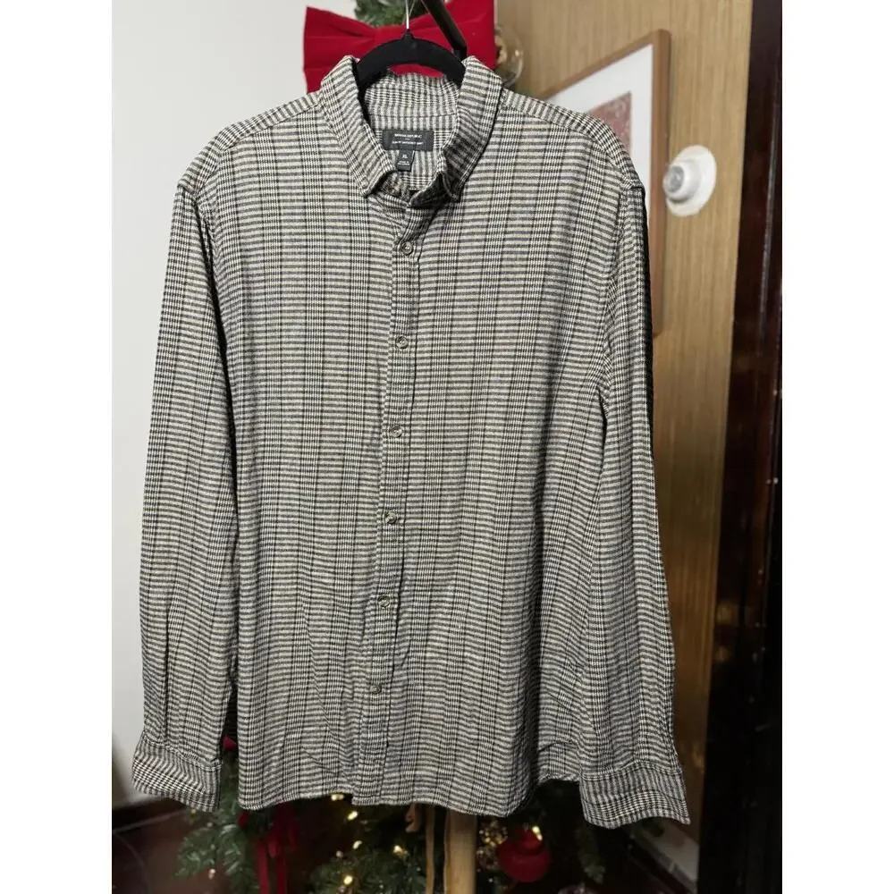 Banana Republic Men's Button-Up Shirt - Beige Plaid, Size XL
